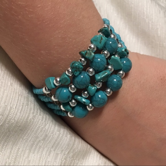unknown Jewelry - ❤️❤️❤️Turquoise Beaded Bracelet